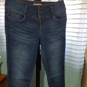 Jeans with inside enhancers.